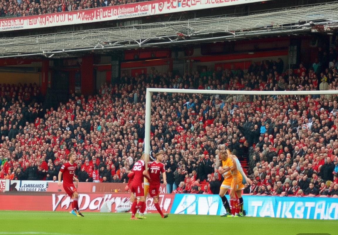 般尼VS斯旺西：英冠对决，历史交锋与未来展望