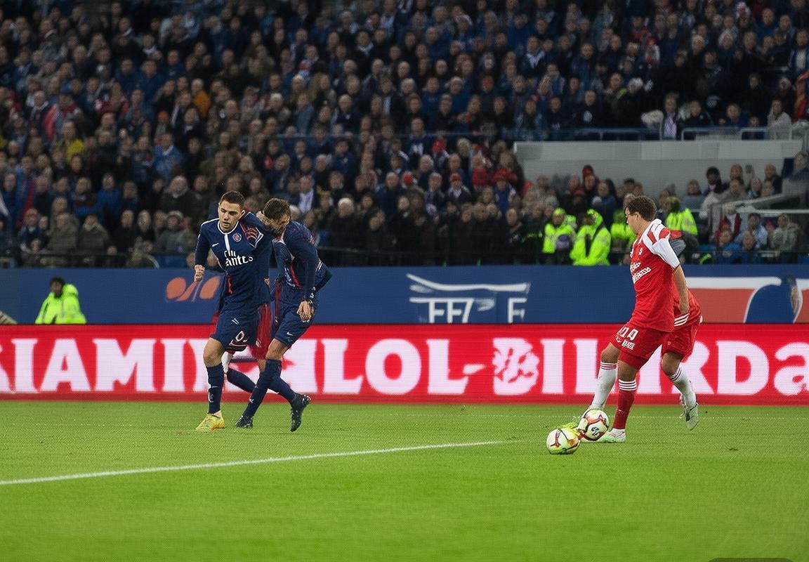 法甲巅峰对决：巴黎圣曼vs马赛深度解析及战术对决